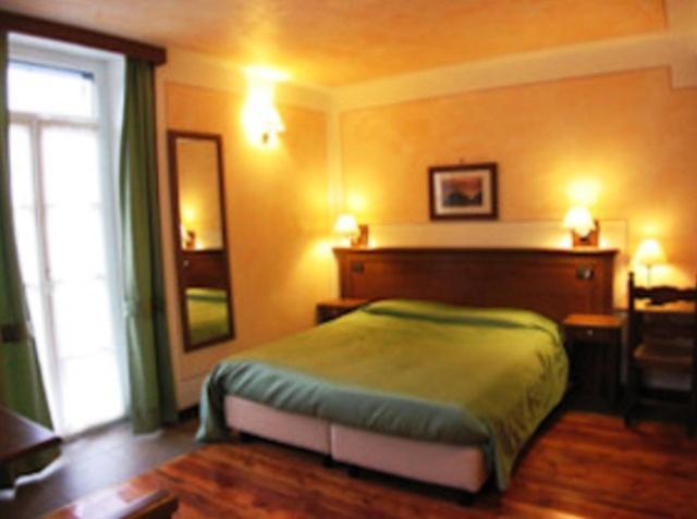 Hotel Le Soleil Challand-Saint-Anselme Exterior foto