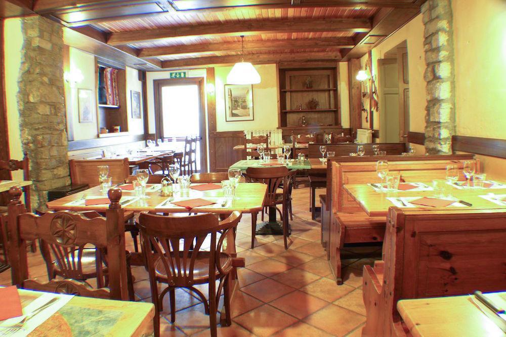 Hotel Le Soleil Challand-Saint-Anselme Exterior foto